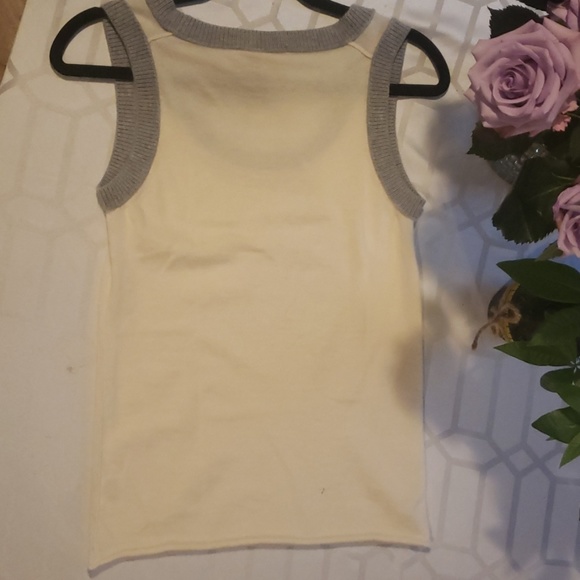 Tory Burch sleeveless sweater - Picture 3 of 4